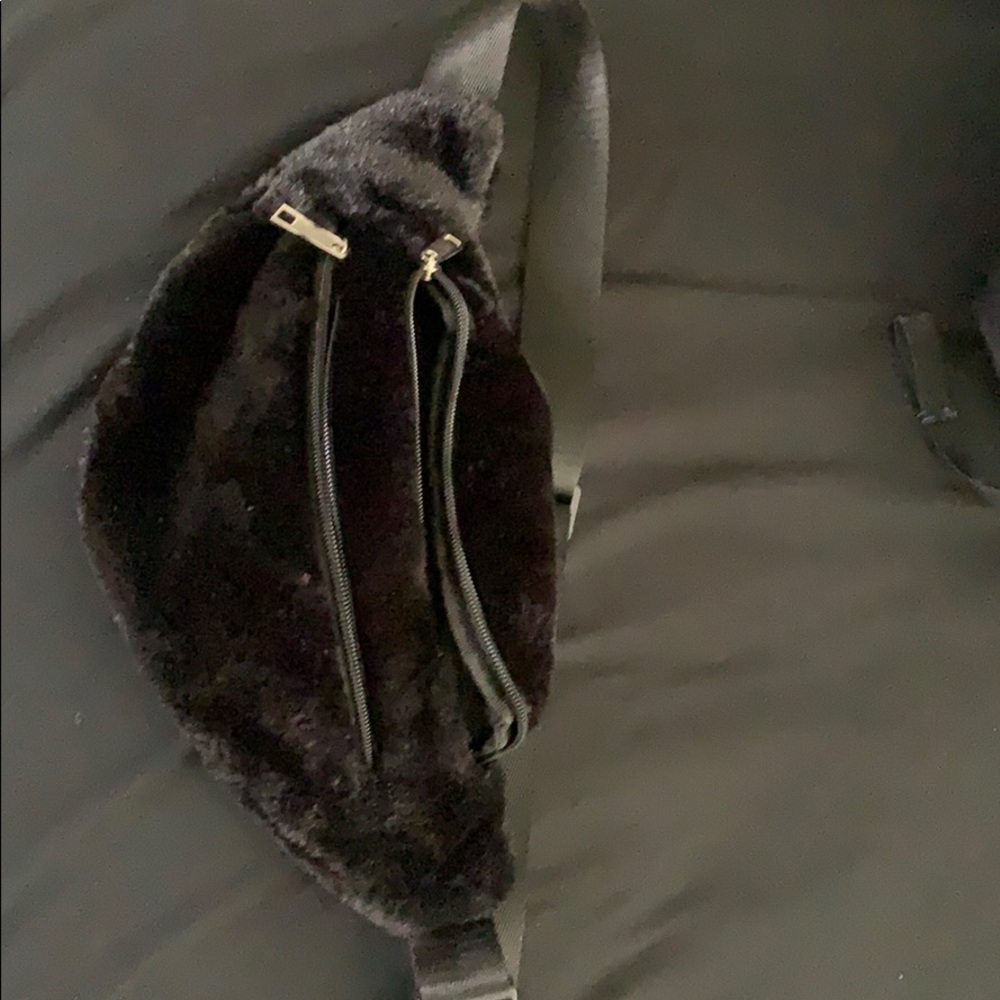 Black faux fur fanny pack